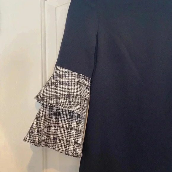Eliza J Contrast Ruffled Bell Sleeve Shift Navy Dress Sz 2 - Picture 3 of 7